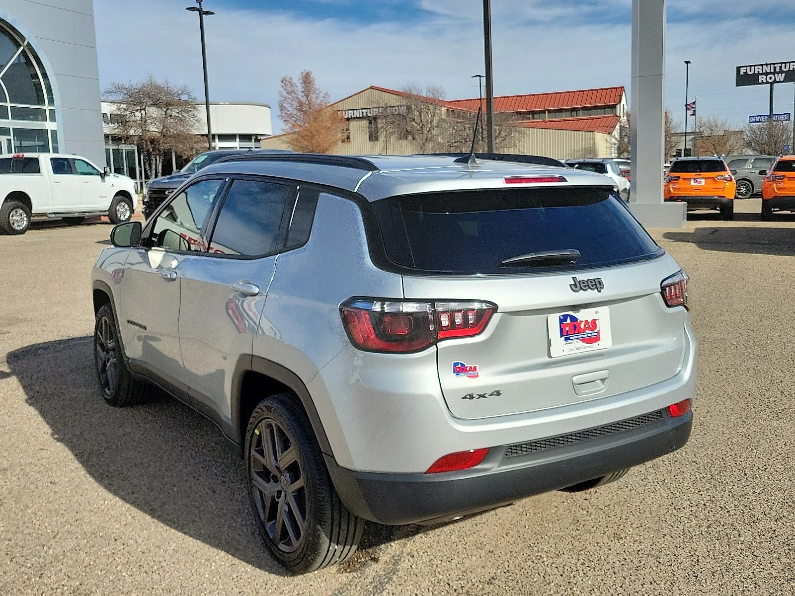 New 2026 Silver Zynith Jeep LATITUDE ALTITUDE 4X4 image 3