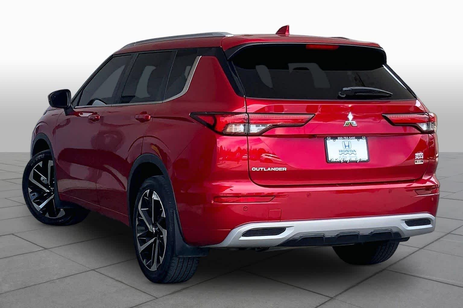 Used 2022 Red Diamond Mitsubishi SEL Special Edition image 12