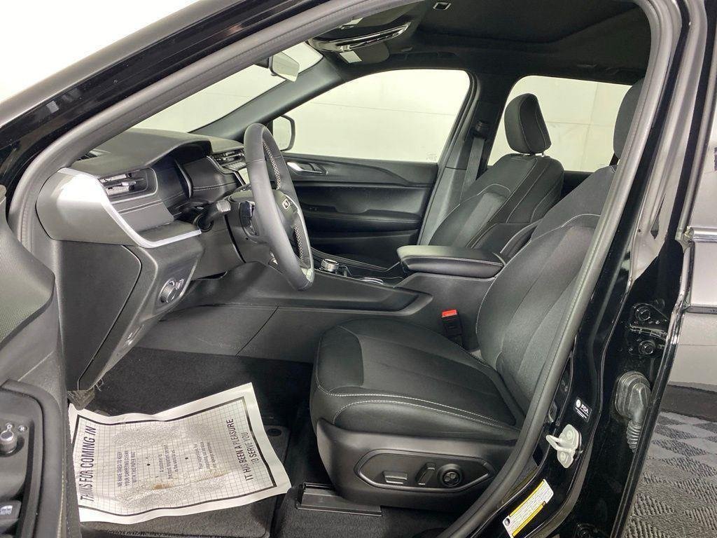 2025 Jeep Grand Cherokee Laredo - Photo 14