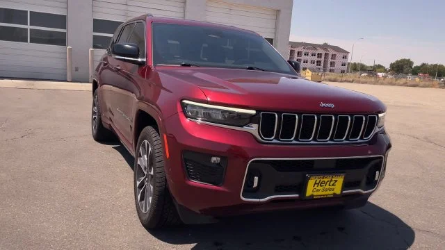 Used 2022 Red Jeep Overland image 5