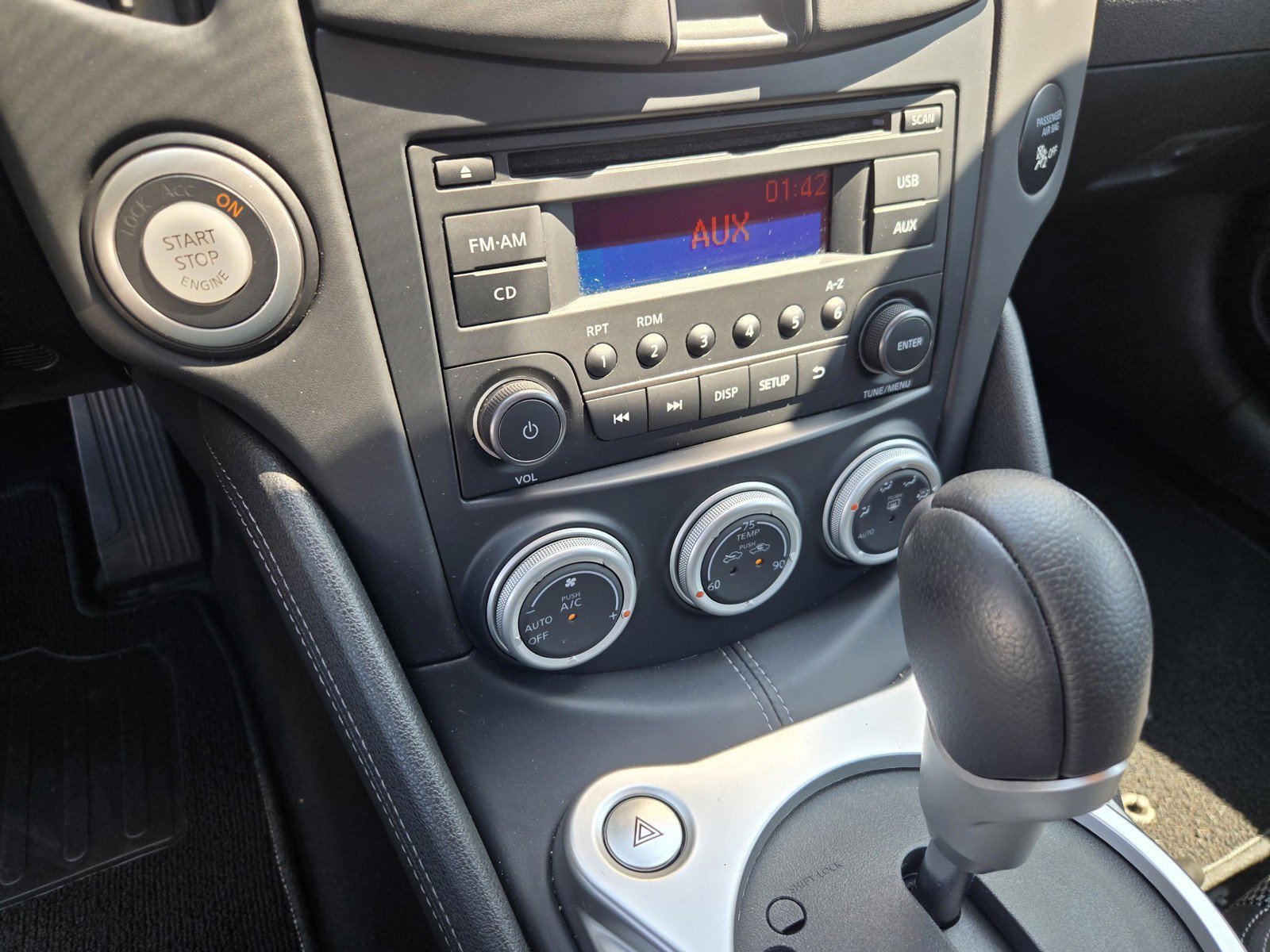 Used 2020 Pearl White Tricoat Nissan  image 22