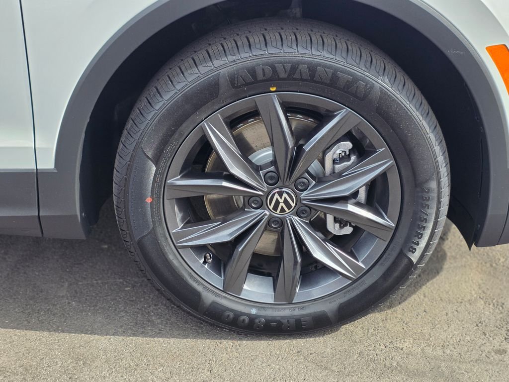2023 Volkswagen Tiguan SE - Photo 8