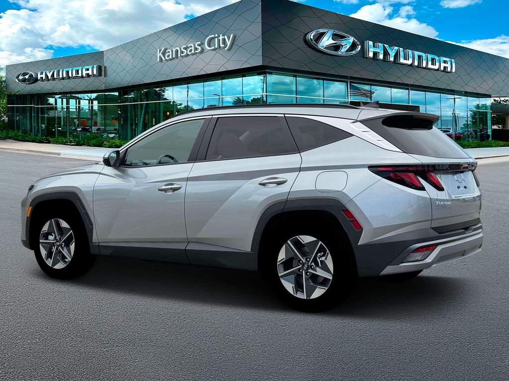 New 2026 Shimmering Silver Hyundai SEL image 4