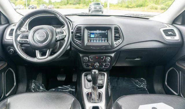 Used 2019 Black Jeep Latitude image 15