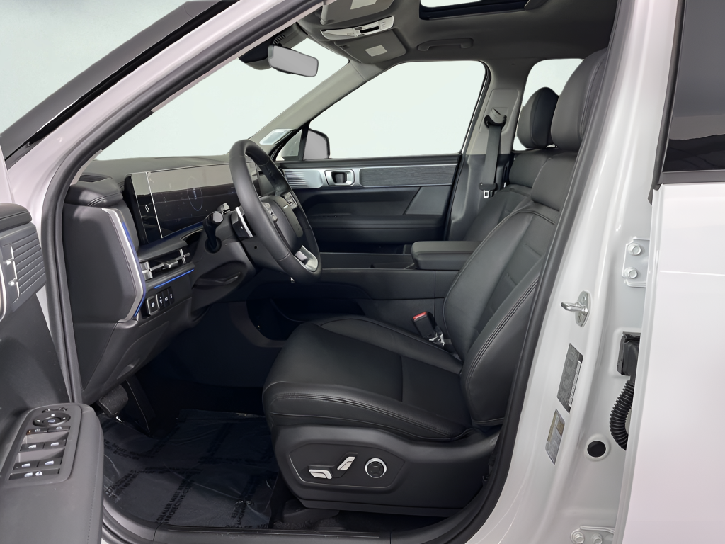 2026 Hyundai Santa Fe Limited - Photo 9