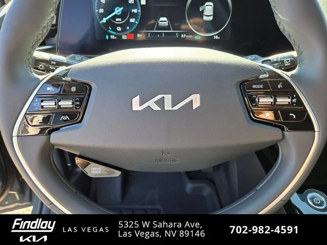 New 2026 Green Kia Wind image 16