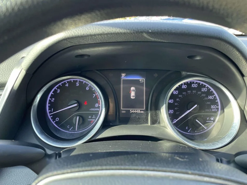 Used 2020 Silver Toyota LE image 20