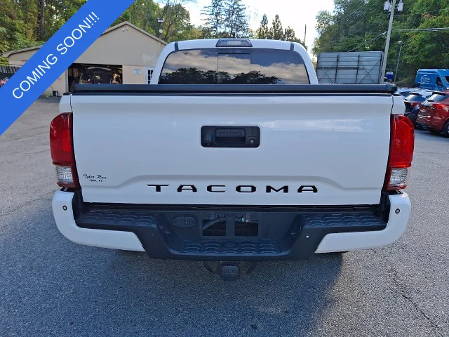 Used 2017 White Toyota TRD Off-Road image 9
