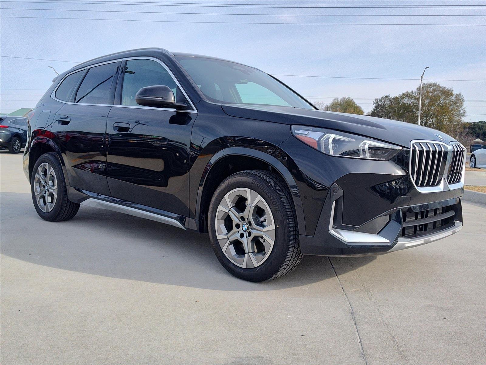 New 2026 Black Sapphire Metallic BMW xDrive28i image 6