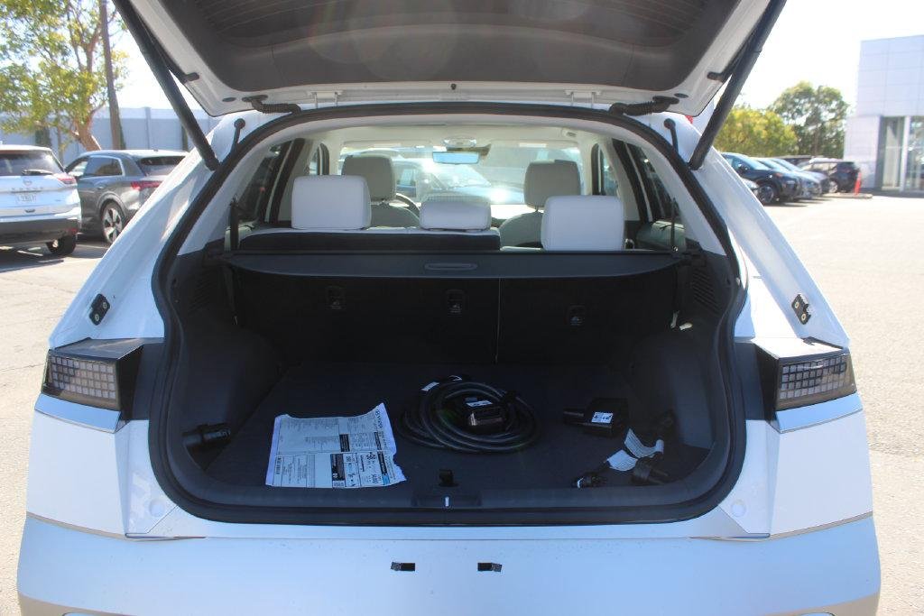 New 2026 White Hyundai Limited image 10