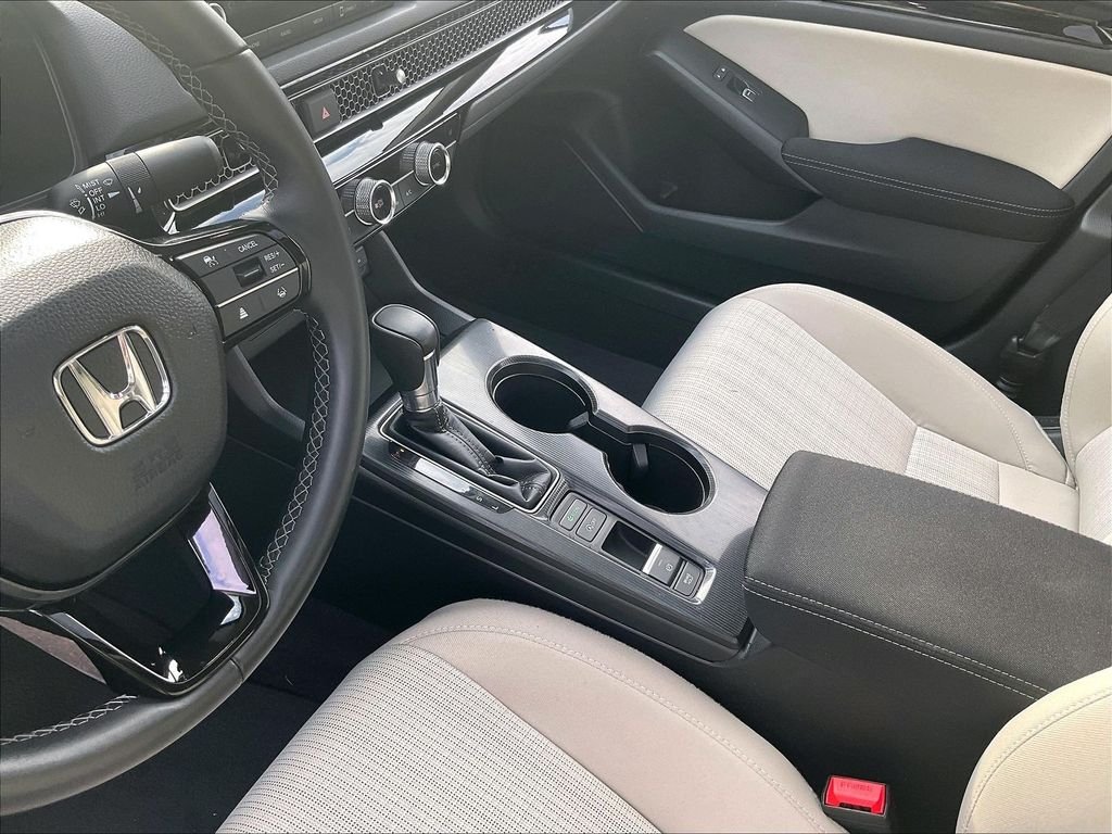 Used 2023 White Honda EX image 20