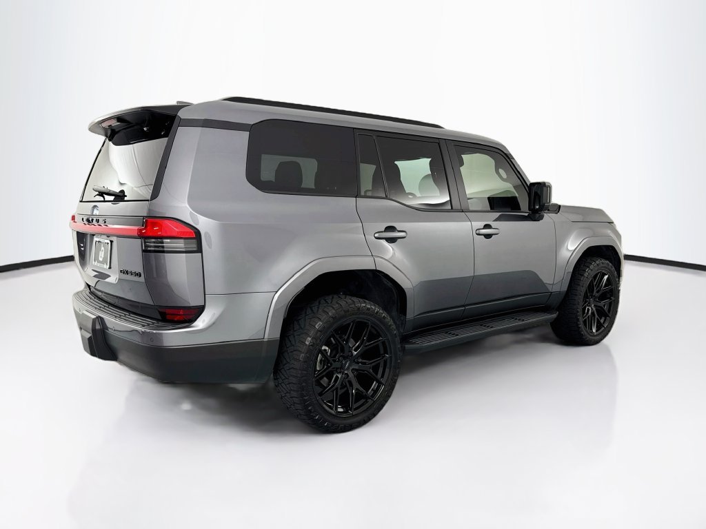 Used 2025 Gray Lexus 550 Premium image 5
