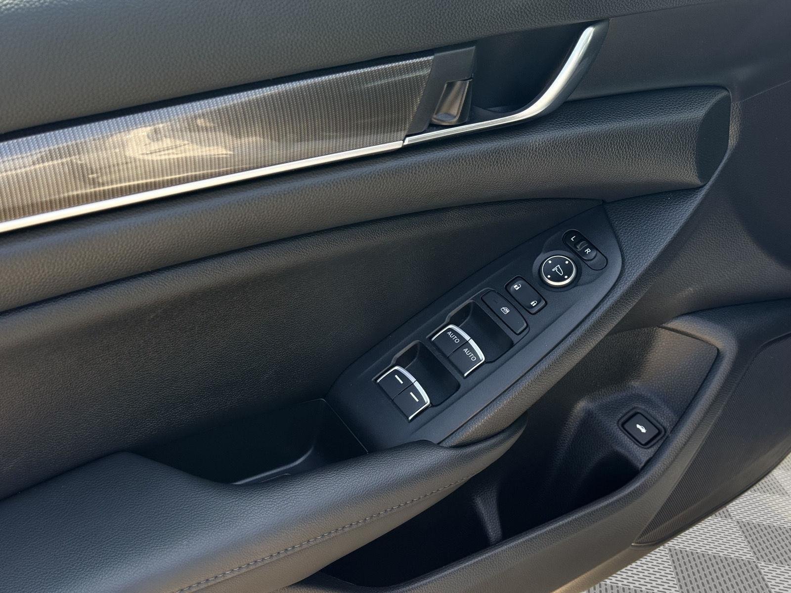 2022 Honda Accord Sport SE - Photo 9