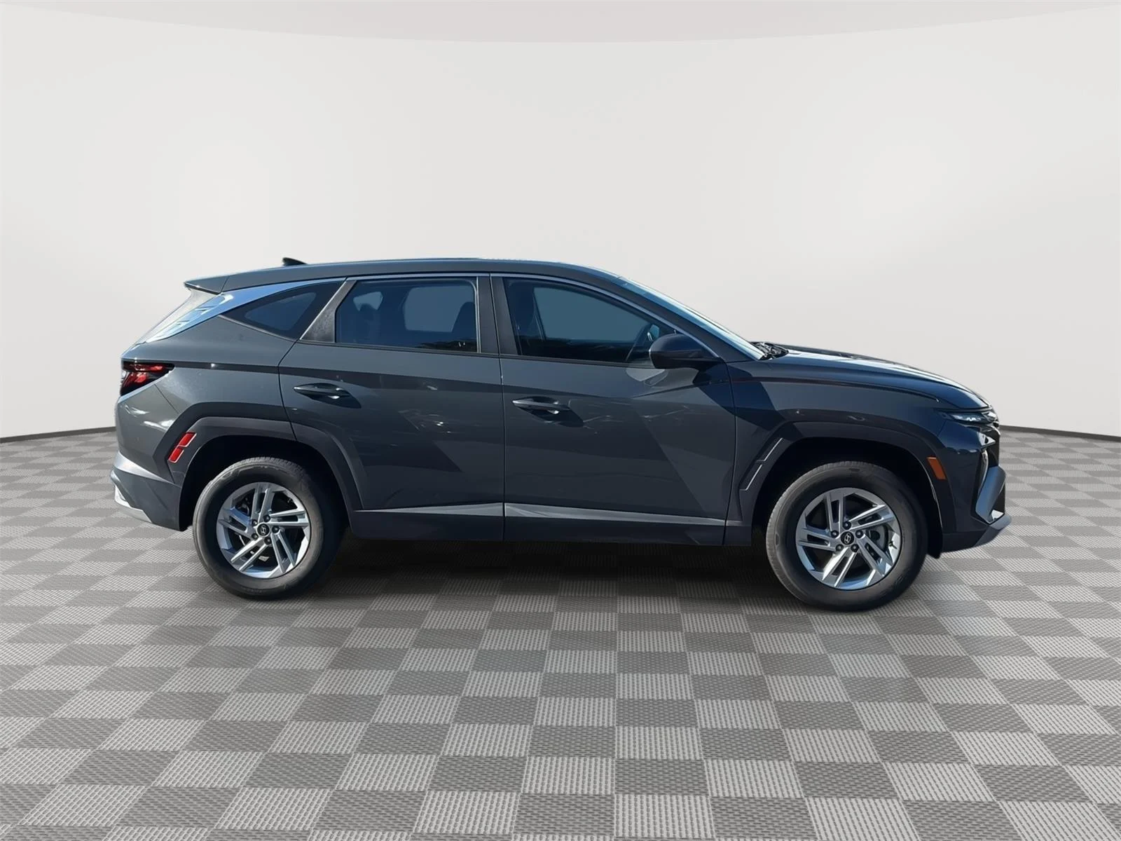 Used 2026 Ecotronic Gray Hyundai SE image 4