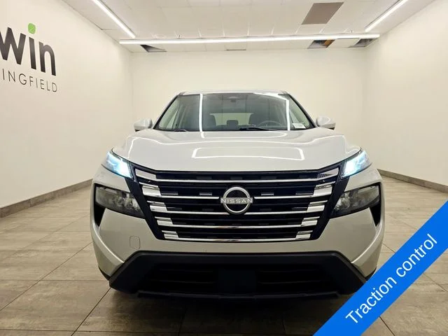 Used 2024 Champagne Silver Nissan SV image 7