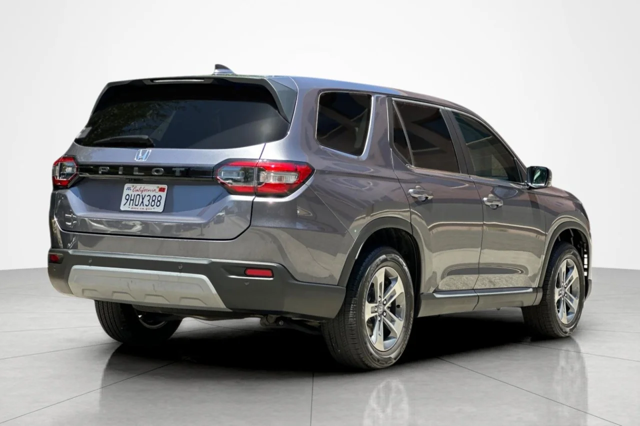 Used 2025 GRAY Honda EX-L image 5