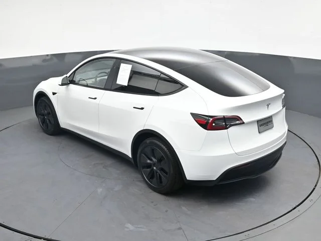 Used 2025  Tesla Long Range image 24