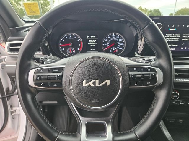 Used 2024 White Kia GT image 20