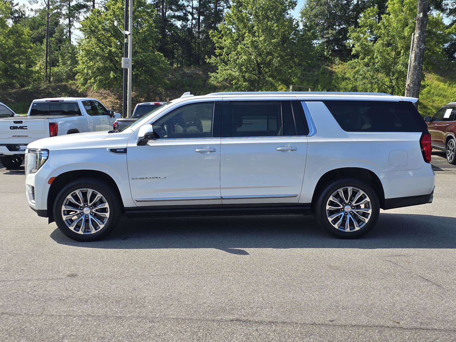 2021 GMC Yukon XL Denali - Photo 12