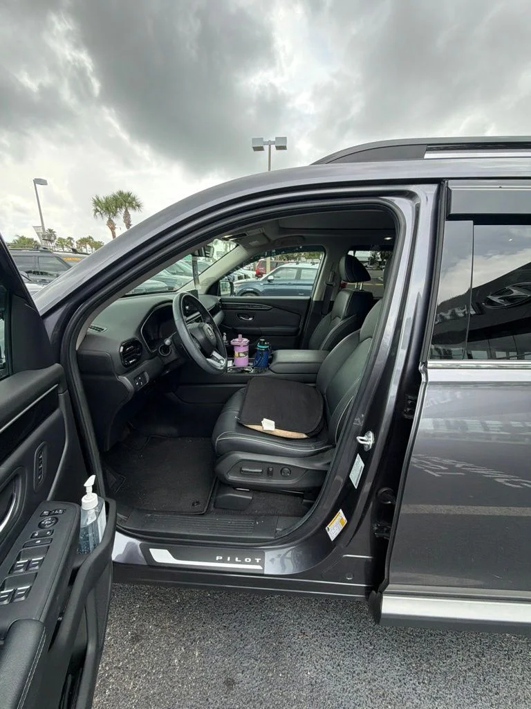 Used 2024 Gray Honda Elite image 1