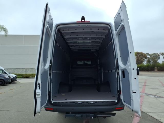 New 2026 White Mercedes-Benz Cargo 170 WB image 21