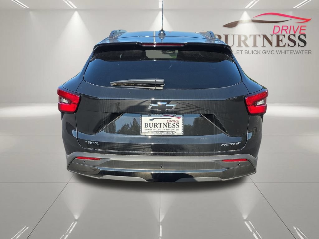 New 2026 Mosaic Black Metallic Chevrolet ACTIV image 6