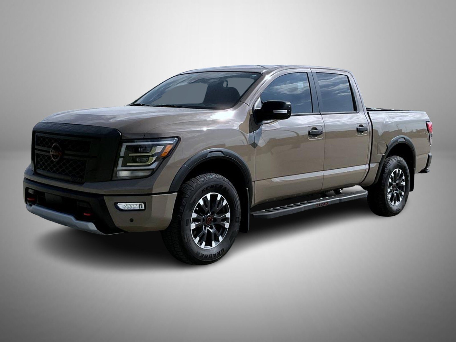 2023 Nissan Titan