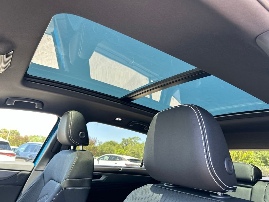 New 2026 Blue Volkswagen 2.0T SE w/Technology image 23