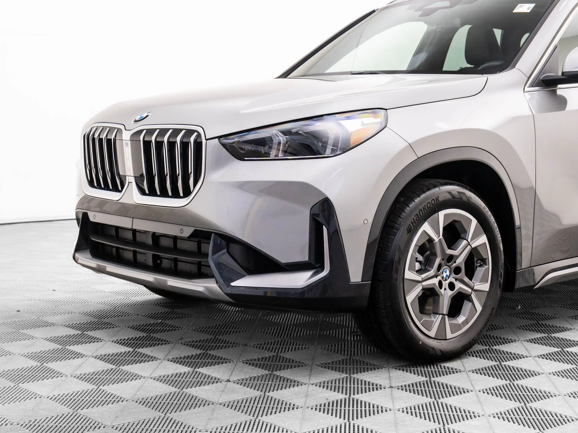 New 2026 Silver BMW xDrive28i image 39
