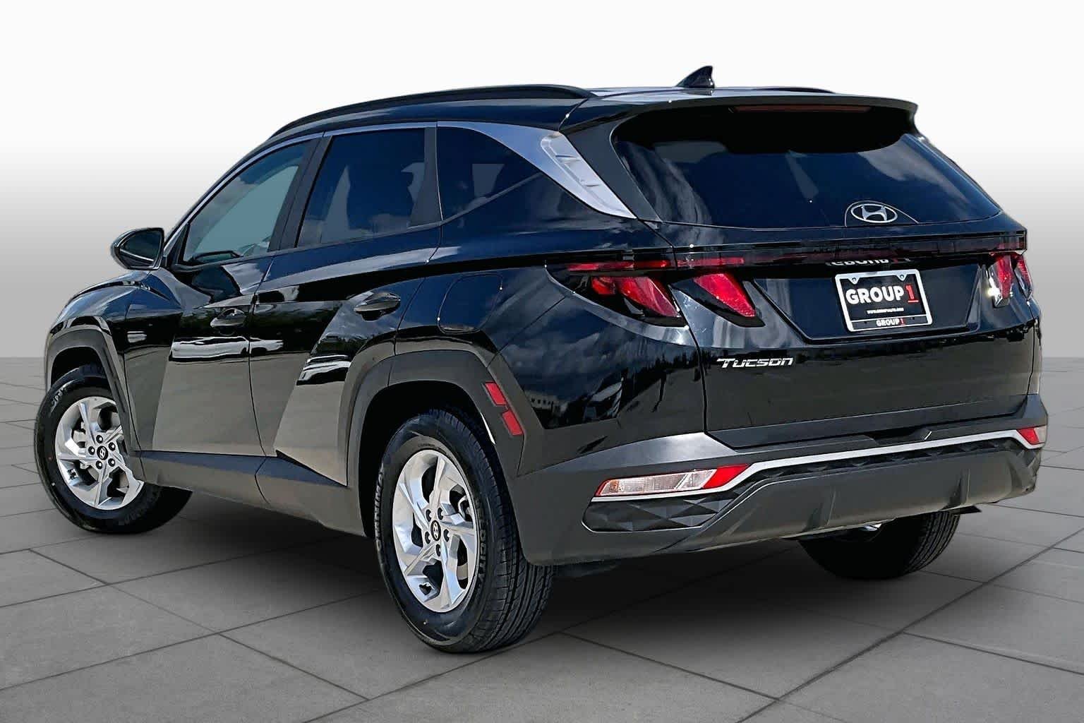 Used 2024 Black Pearl Hyundai SEL image 12