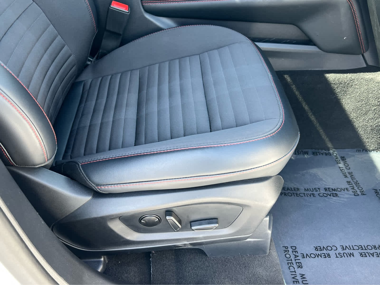 2025 Ford Explorer ST-LINE - Photo 18