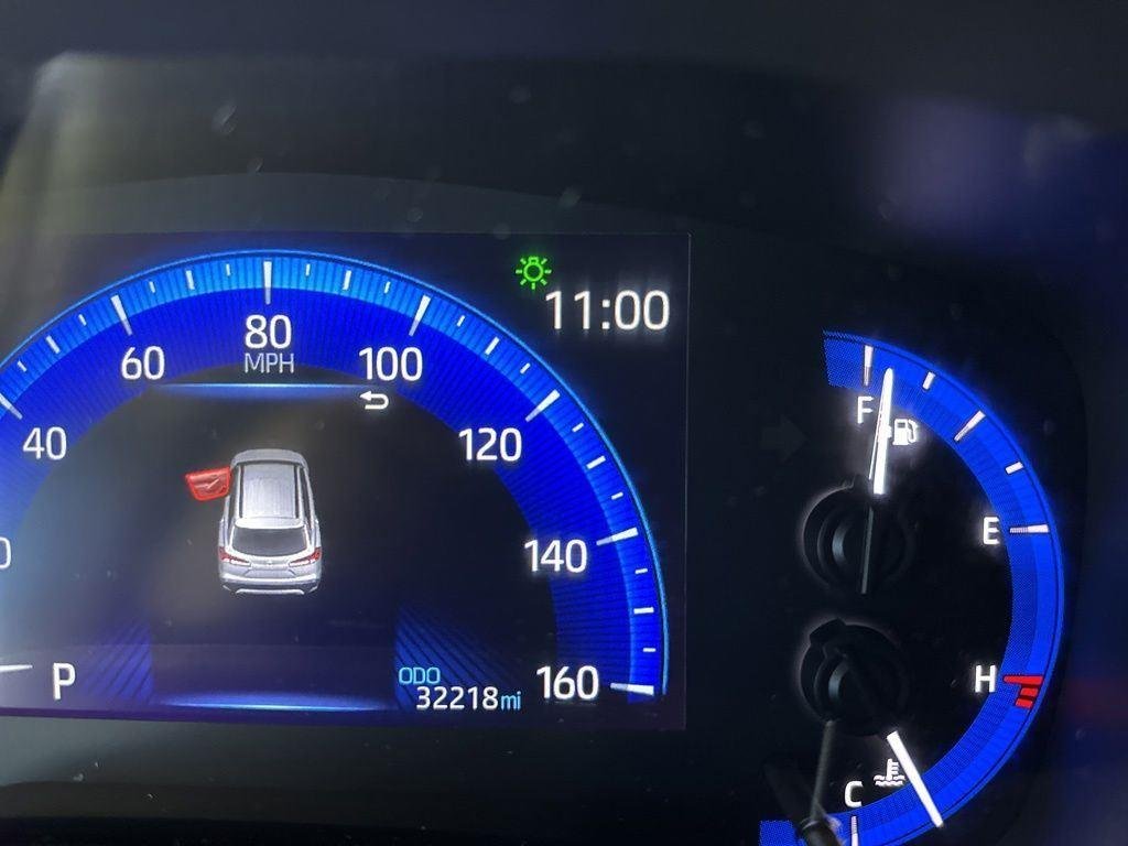 Certified Used 2022 Silver Toyota XLE image 16