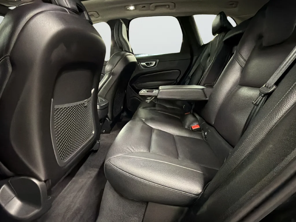 2024 Volvo XC60 Plus - Photo 27