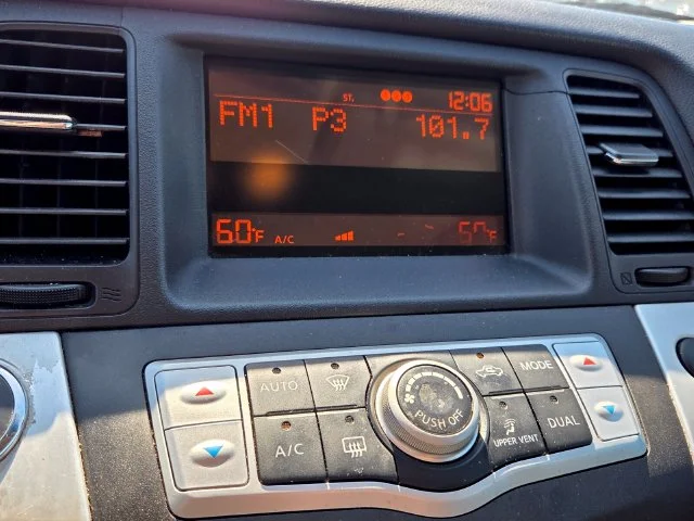 Used 2010 Gray Nissan S image 21