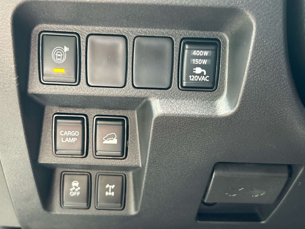 Used 2023  Nissan PRO-4X image 29