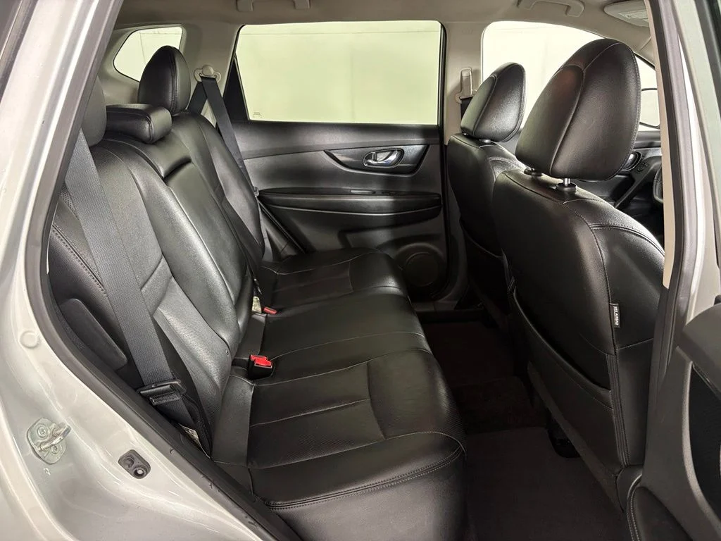 Used 2018 Silver Nissan Hybrid SL image 41