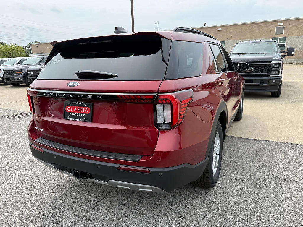 New 2027 Ruby Red Metallic Tinted Clearcoat Ford Active image 3