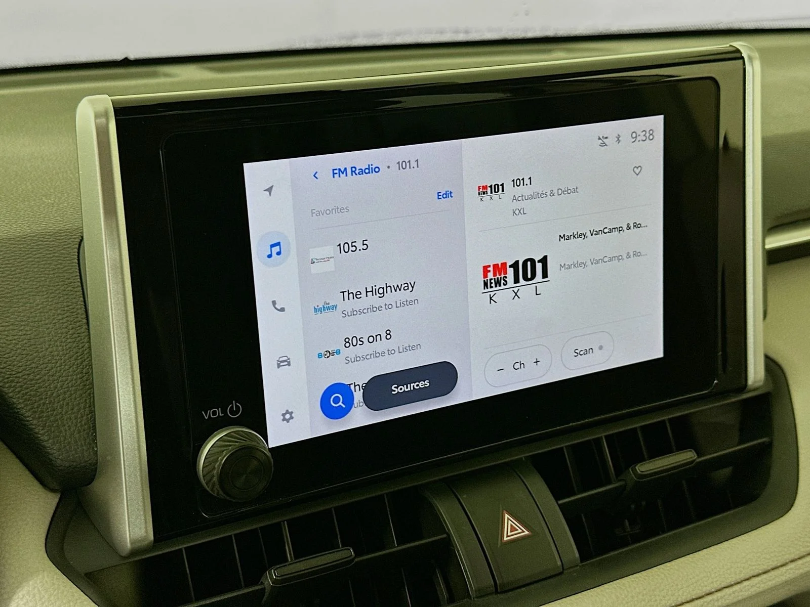 Used 2023 Silver Toyota XLE image 15