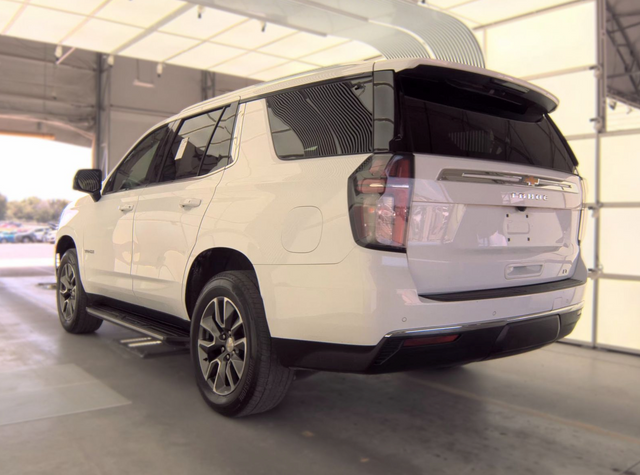 Used 2021 White Chevrolet LT image 4