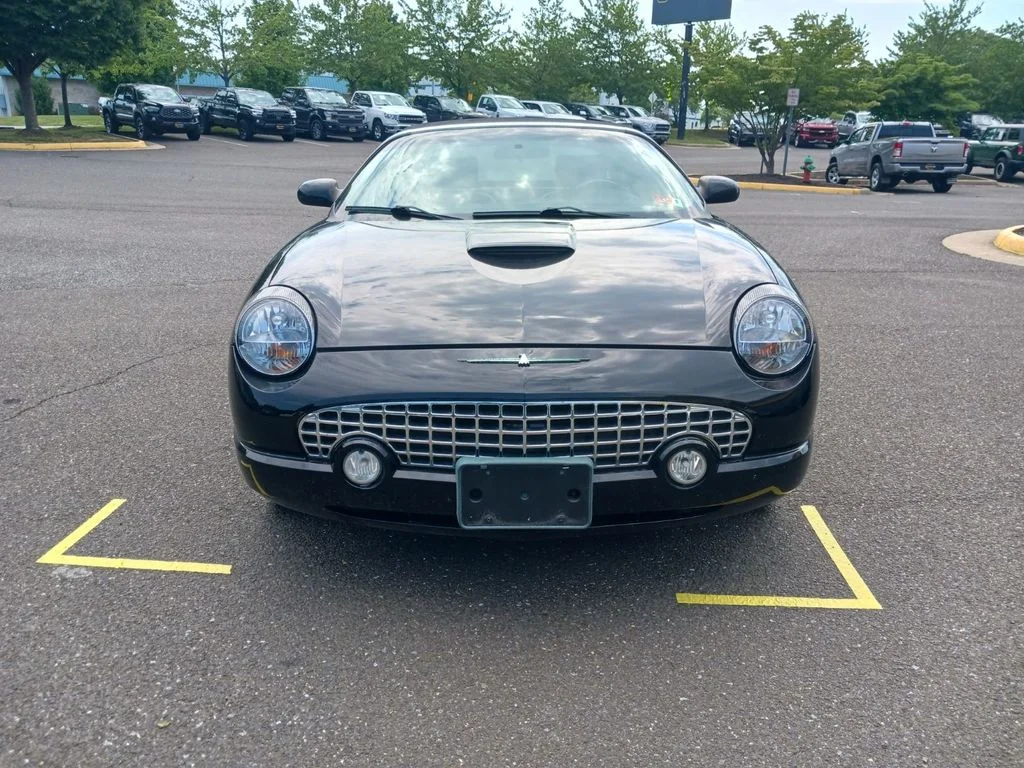 Used 2005  Ford Base image 2