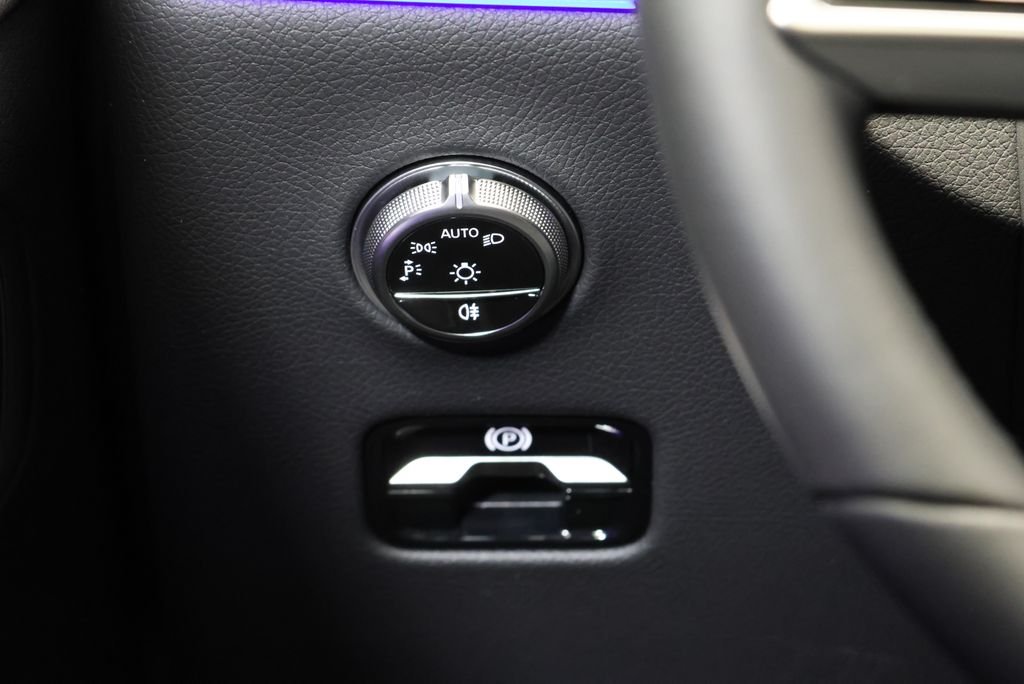 Used 2026 Black Mercedes-Benz GLC 300 image 19