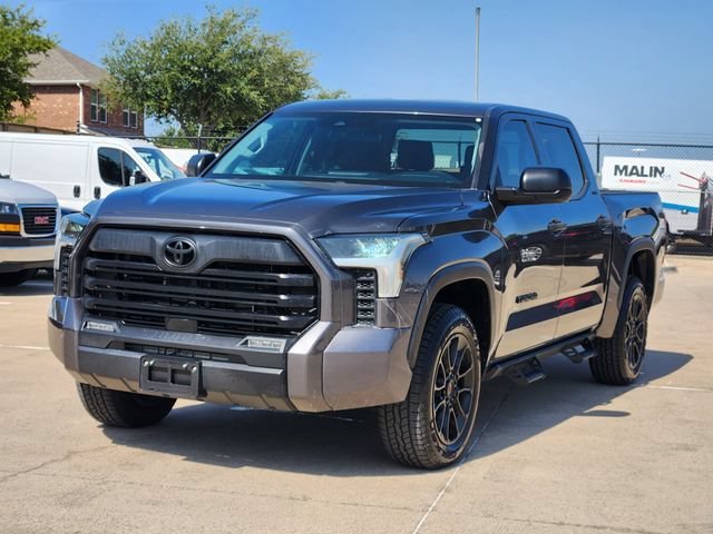 Used 2022 Gray Toyota SR5 image 12