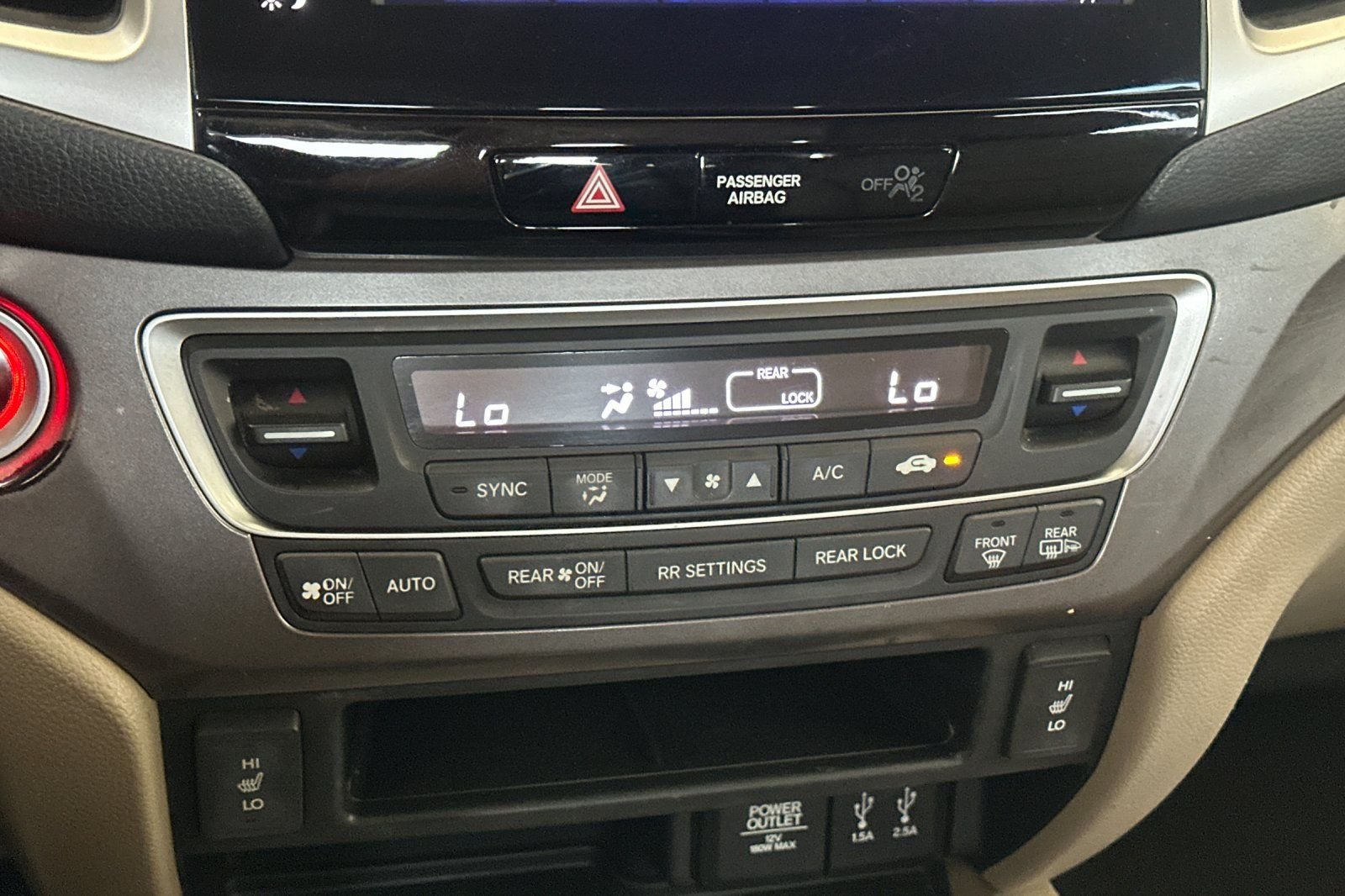 Used 2016 White Honda EX-L image 23