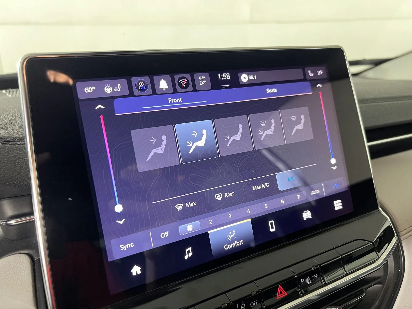 Used 2022 Gy Jeep Limited image 9