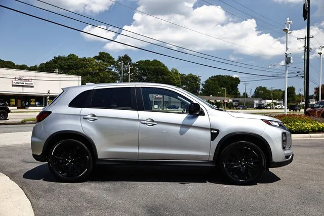 Used 2025 Alloy Silver Metallic Mitsubishi 2.0 LE image 9