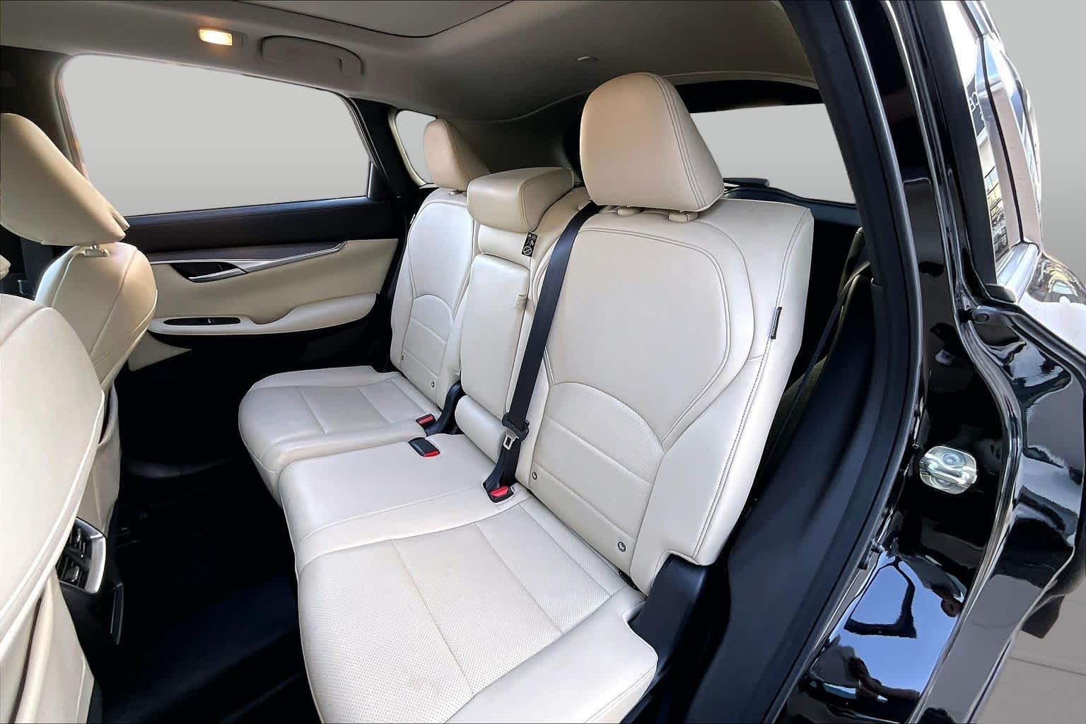 Used 2022 Black Obsidian INFINITI LUXE image 21