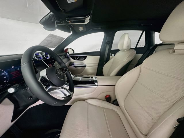 New 2026 MANUFAKTUR Patagonia Red Metallic Mercedes-Benz GLC 300 image 52