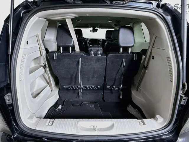 Used 2024 Black Chrysler Touring L image 24
