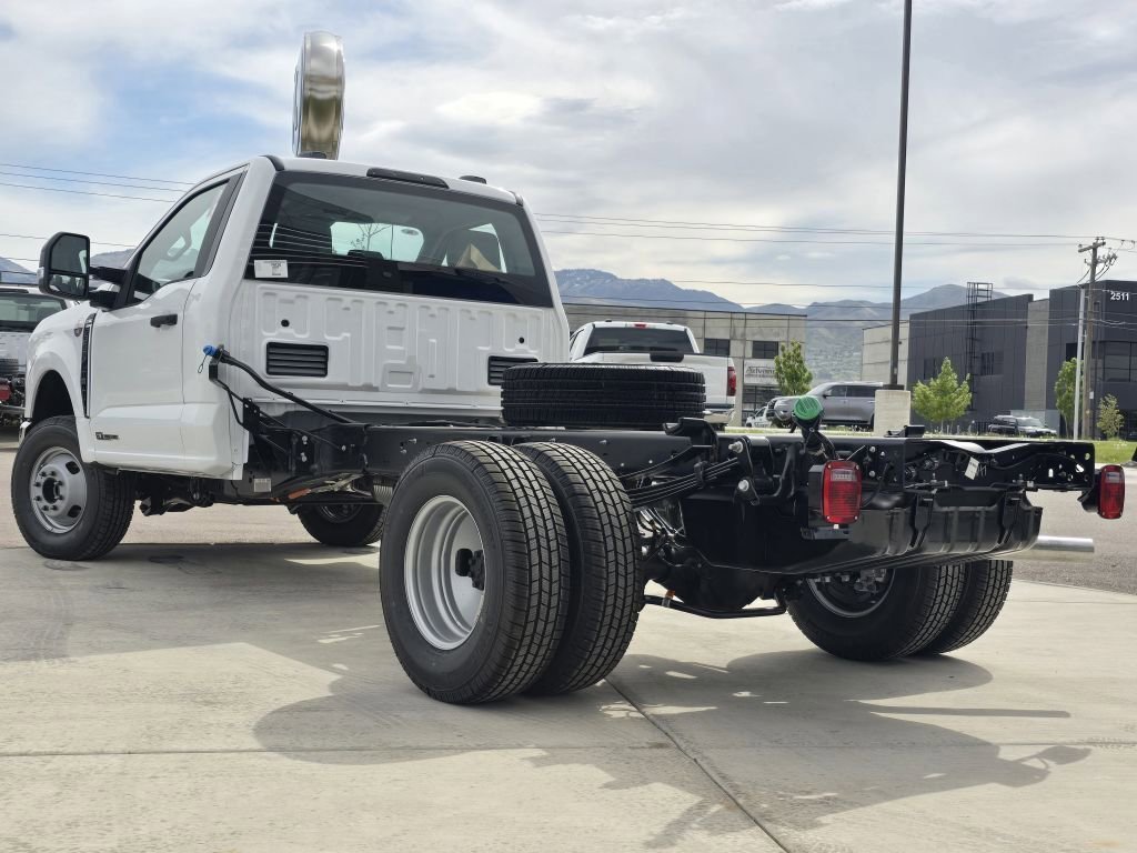 New 2026 Oxford White Ford XL image 22