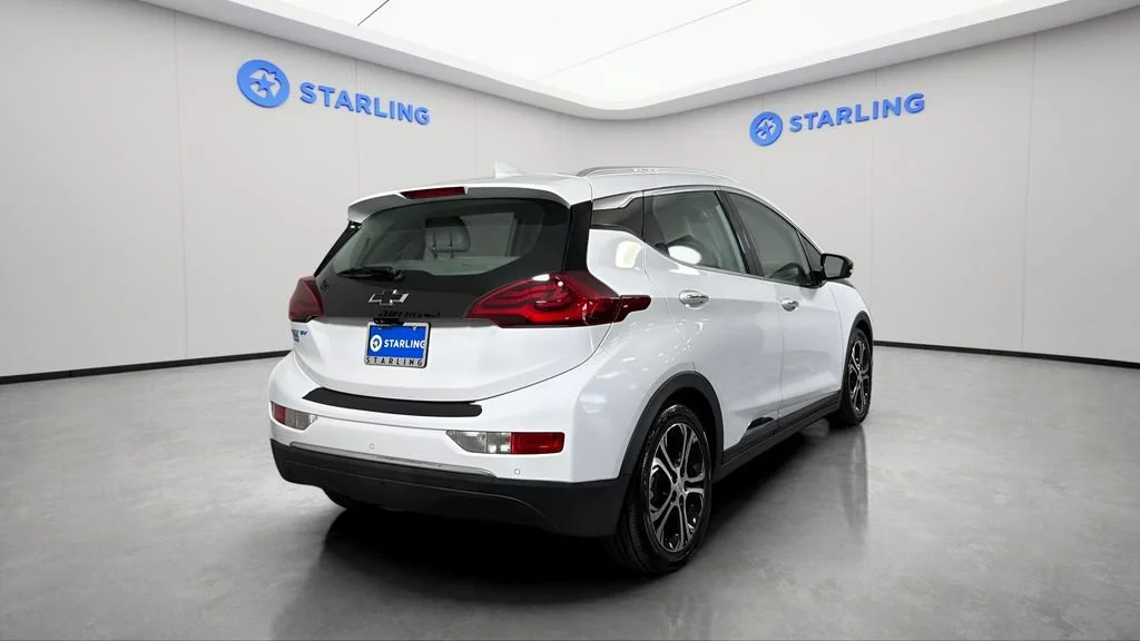 Certified Used 2018 (Includes (TUS) Black grille.) Chevrolet Premier image 8